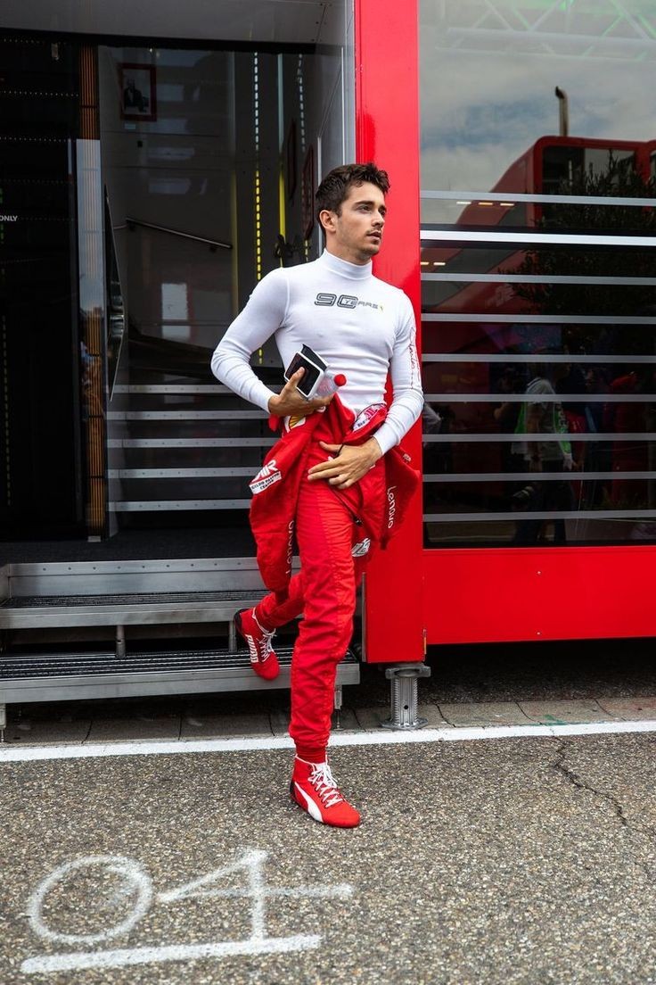 f1rarri's tweet photo. the sluttiest thing a man can do it's wearing his racing suit hanging down his waist https://t.co/hO8Cj6PI0I