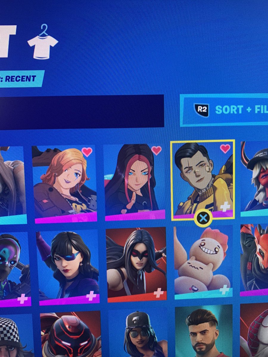 You have 6 HOURS to RT and Follow <a href="/FortnitePV2/">Fortnite Leaks | Pluto V2</a>, 1 person will receive a Fortnite Anime Legends Code!