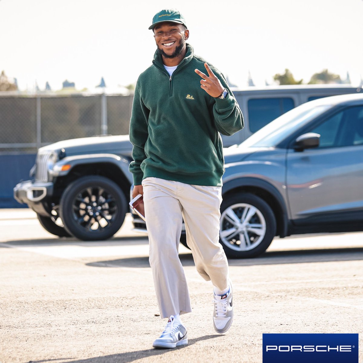 RamsNFL's tweet photo. In our Sunday best. 🤩