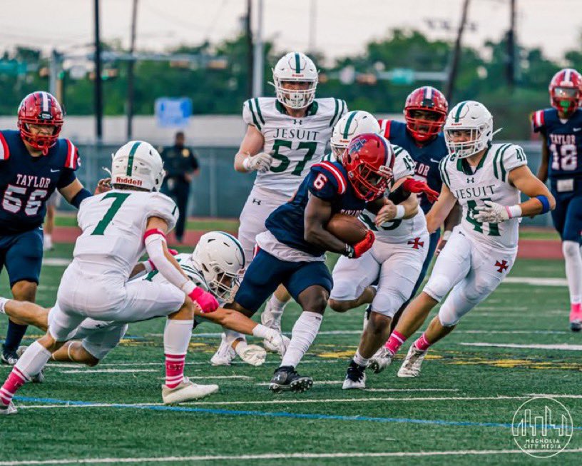 Offensive Player of the week vs Strake Jesuit goes to Senior Running Back Joshua Earl-Smith‼️ Earl-Smith ran wild for 211 yards on 20 Carries‼️