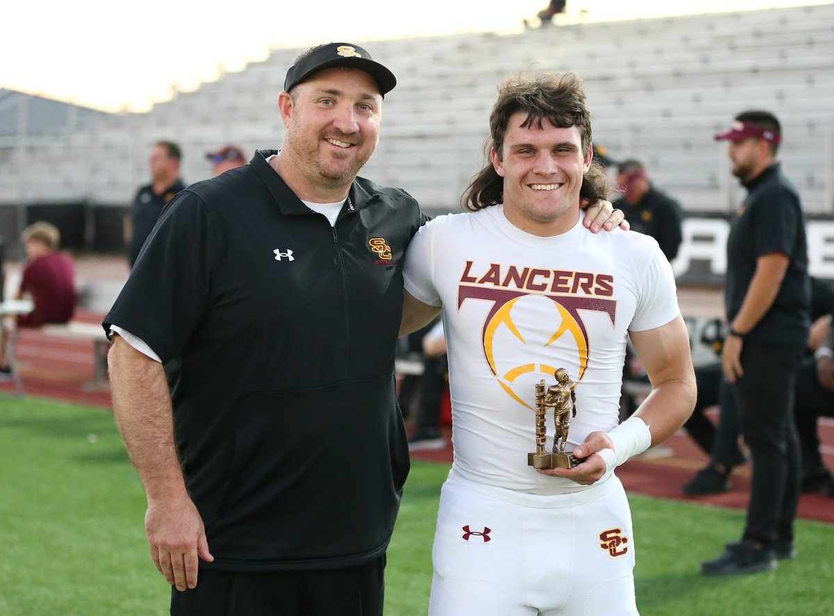 Congratulations to senior captain Dailan Goodman on being recognized this Friday with the Valle Luna “Making a Difference” Scholar Athlete
#LancerNation