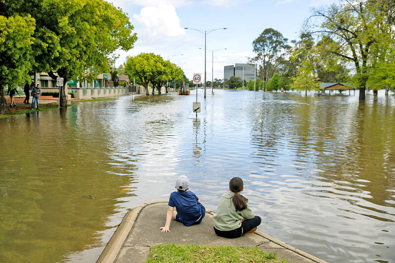 clicksaveplanet's tweet photo. gn

Flooded street in Shepparton, Australia. https://t.co/XwuGQnp3DP