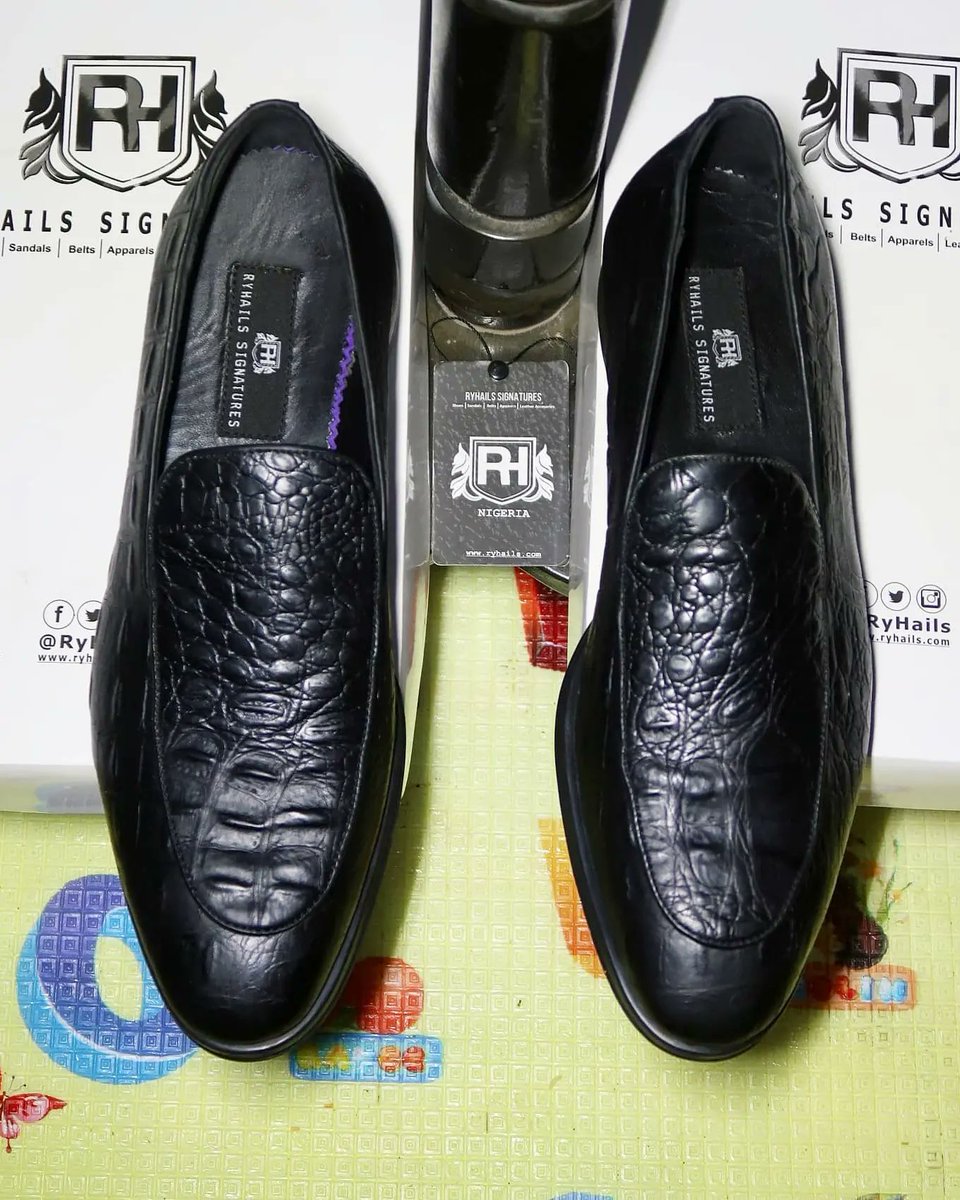 RyHails's tweet photo. Mixed Croc Loafers

Genuine Croc Leather
Plain Vamp
Leather Topline
Notched Vamp
Leather Lining &amp; Sole
Stacked Flat Heel
Handcrafted in Nigeria

https://t.co/D3exHLkeIk.

Shop, Make orders and enquiries via our website, DM or #WhatsApp: 08140321869

#MensWear #MensFashion #Style https://t.co/3Mk5pbHMxU