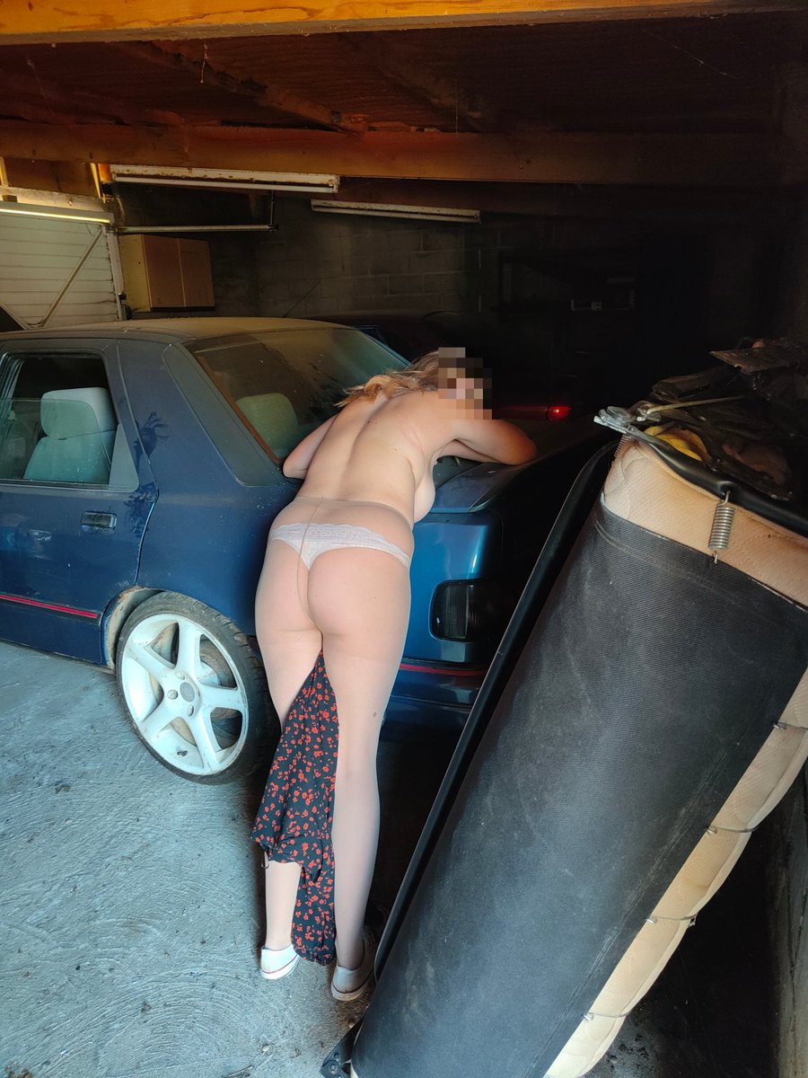 britcouple69's tweet photo. Be rude not to have a pic while cleaning out the garage who likes cars, arse and tights https://t.co/hoJzhsS8MG