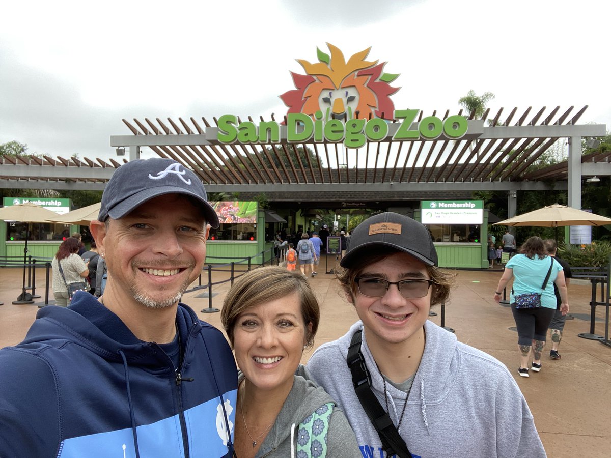 Matt_Littlejohn's tweet photo. Last “day” in #SanDiego - what an experience, so far… it’s been great for my family’s soul! #RoadTrippin #FallBreak #ItsWhyWeWorkHard #FamilyFunTime #RechargeOnTheGo #CliffLife #BeachLife #CityLife https://t.co/wELB16h2K1