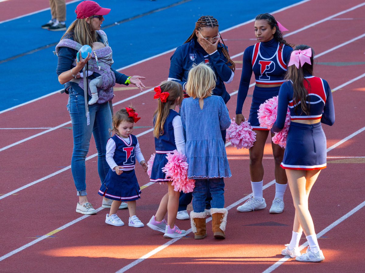 andrei_thomas_t's tweet photo. When feeling jaded or suffering from acute #academic #burnout, go watch your college team play - what you see might well lift your spirits! @pennathletics @Penn @NCAAFootball #splitp https://t.co/OjT4Etn6fL