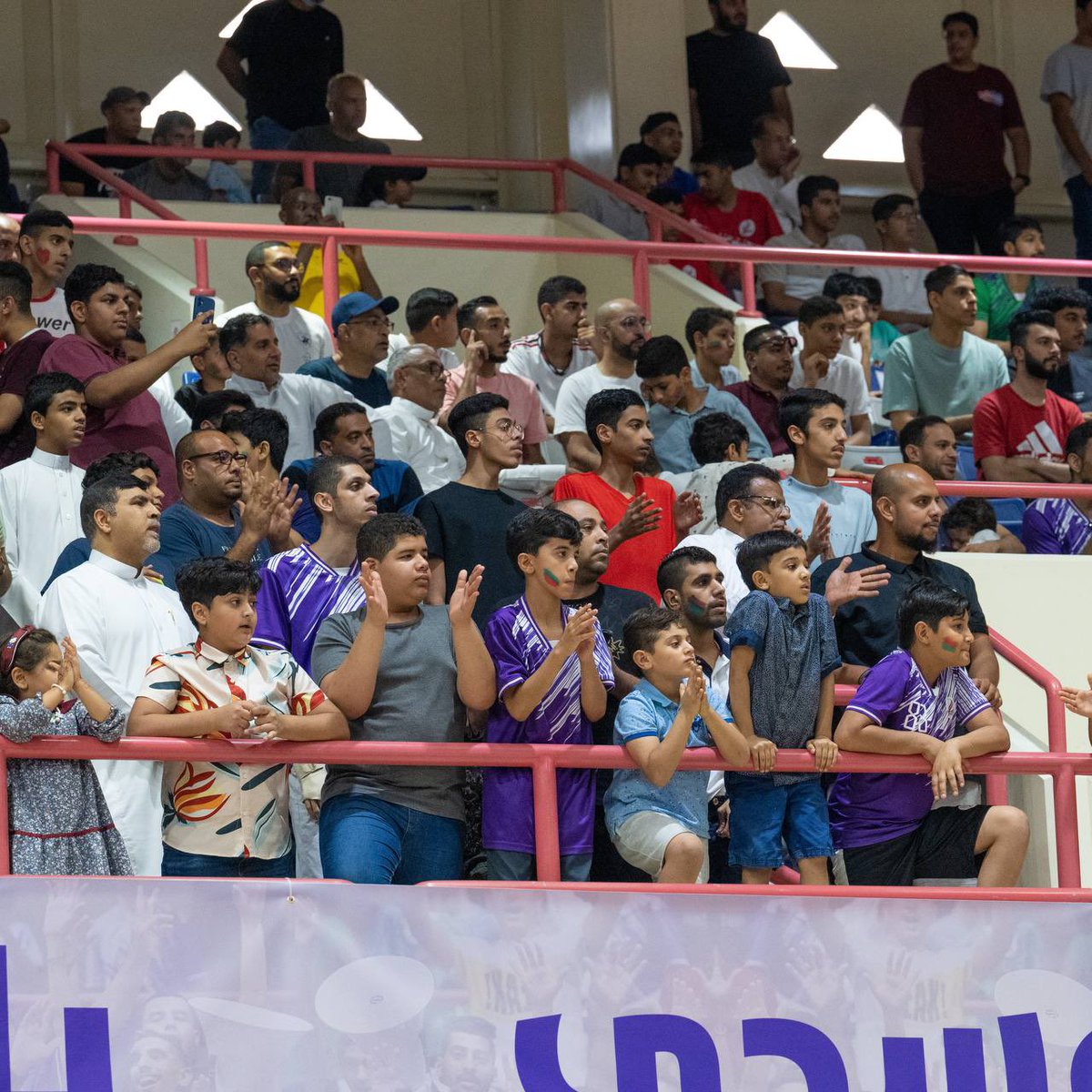 ksa_volleyball's tweet photo. الحضور الجماهيري لنادي الابتسام في الجولة الثالثة للدوري الممتاز 👏🤩 https://t.co/lvpMQtzJR1