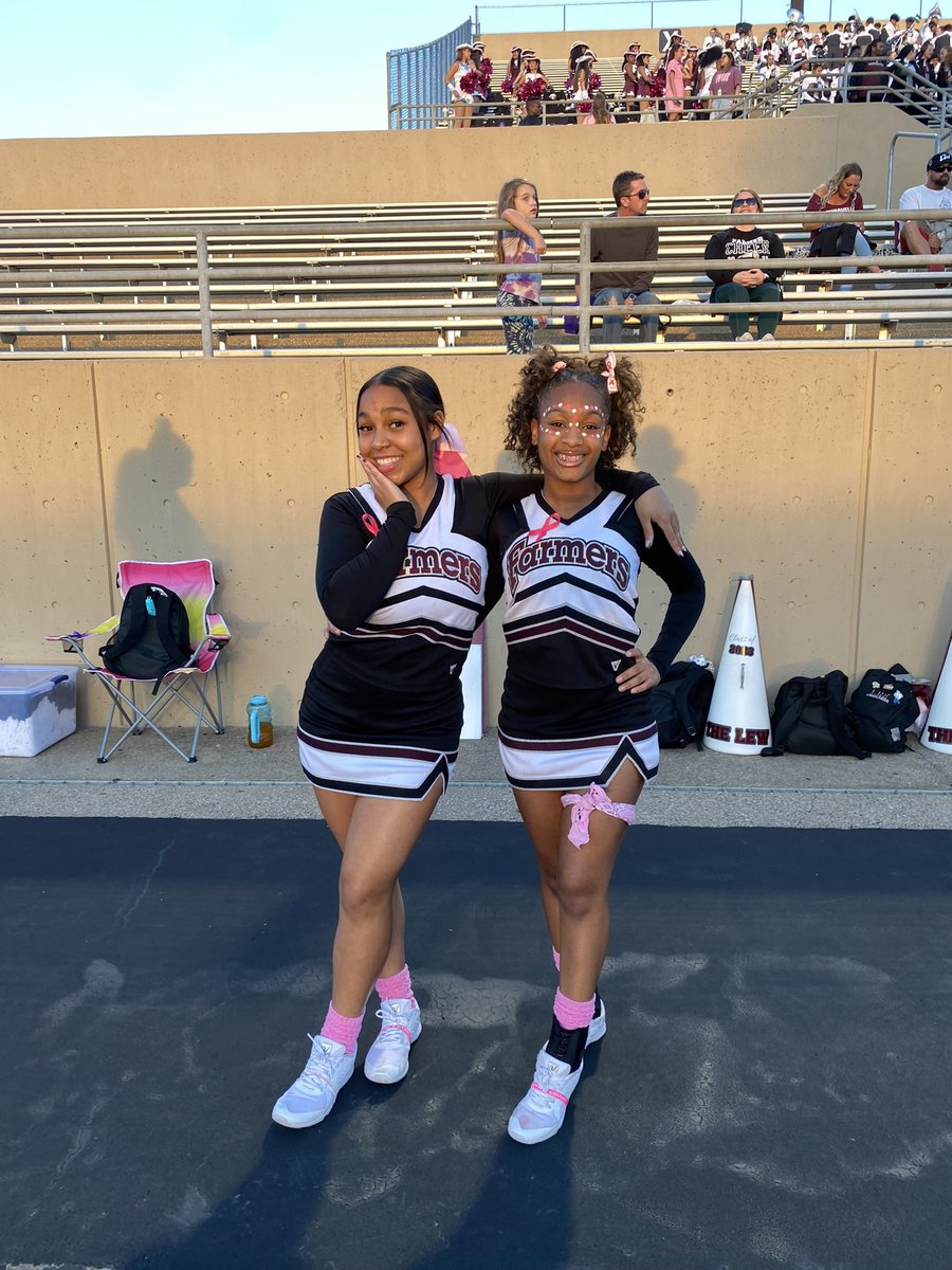 manii_05_'s tweet photo. Plano senior vs. Lewisville football game #LewisvilleHS #LewisvilleStuco #football https://t.co/JjUi3ojZV4