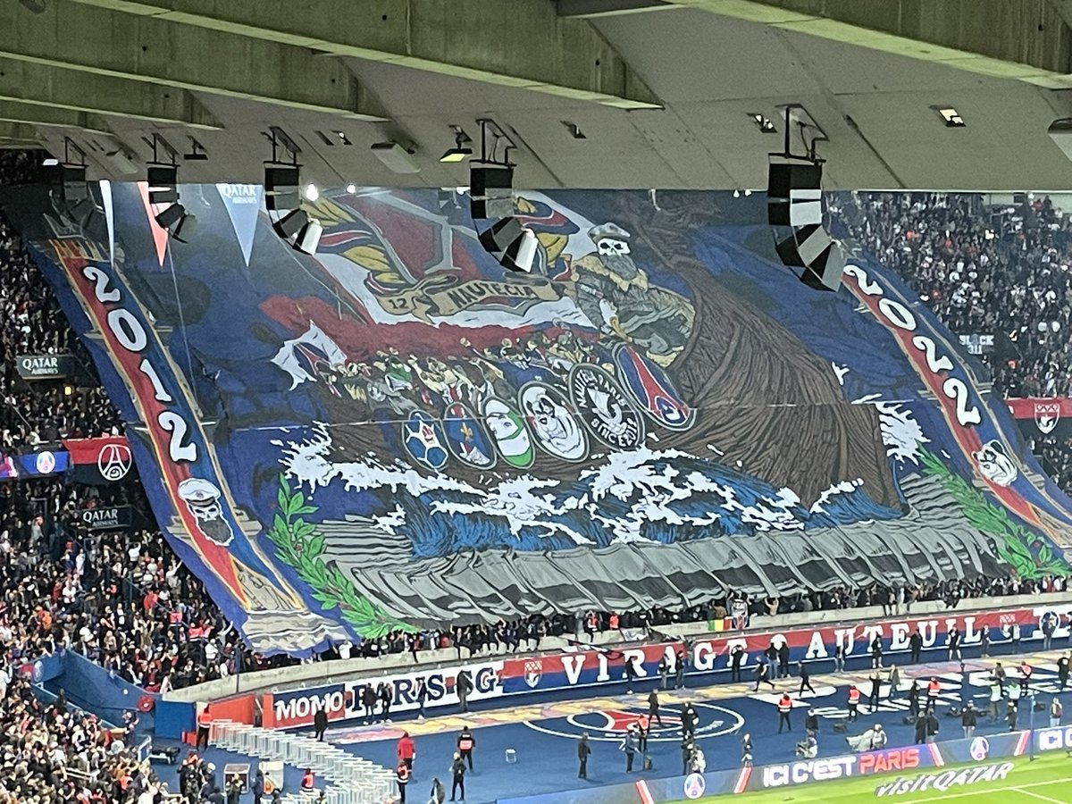 AmbreGodillon's tweet photo. Joyeuse décennie les Nautecia ! 🥳  #PSGOM https://t.co/1m06gMsrcb