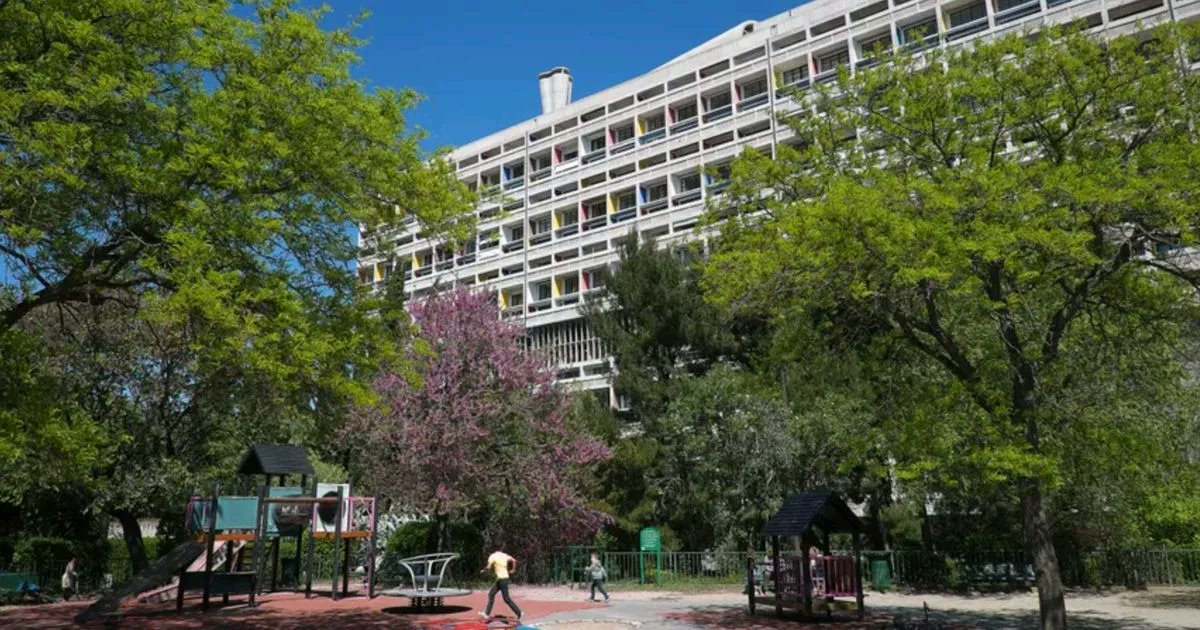 Les 70 ans de la Cité Radieuse du Corbusier à Marseille flip.it/l4h76c