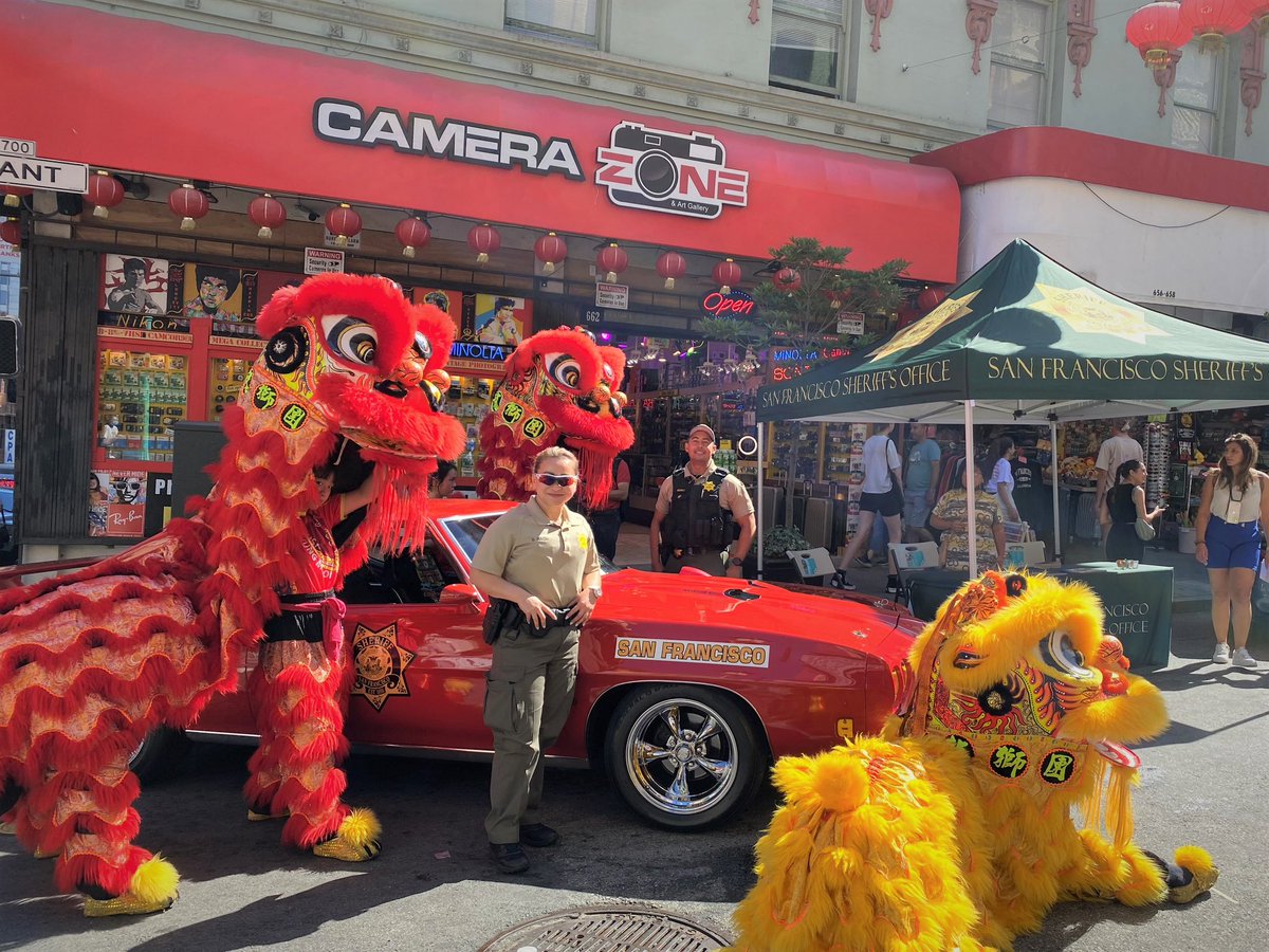 SheriffSF's tweet photo. Which is your favorite car from the #SanFrancisco #Chinatown #carweekend? We’ve got an eye for the 1970 red Pontiac gto from Deputy Fletcher. 🚘🚗 #SheriffDeputies #Hiring #job https://t.co/0uSV9bmM8c