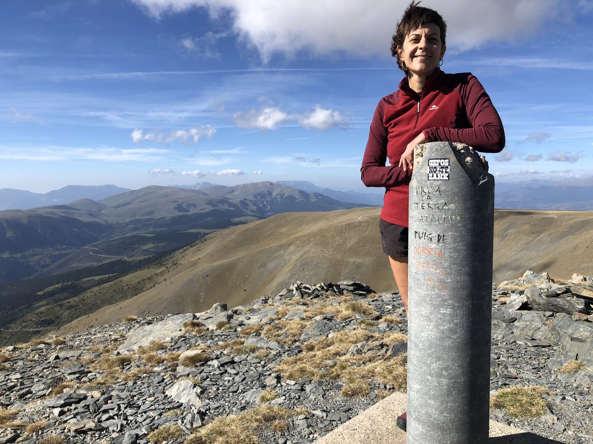 ru_alegre's tweet photo. Diumenge de respirar! 👣
⛰ Puig de Dòrria, Ripollès.
Visqui el #GrupExcursionista de l’@AteneuLaSequia! 💪 https://t.co/bGS14aYDQa
