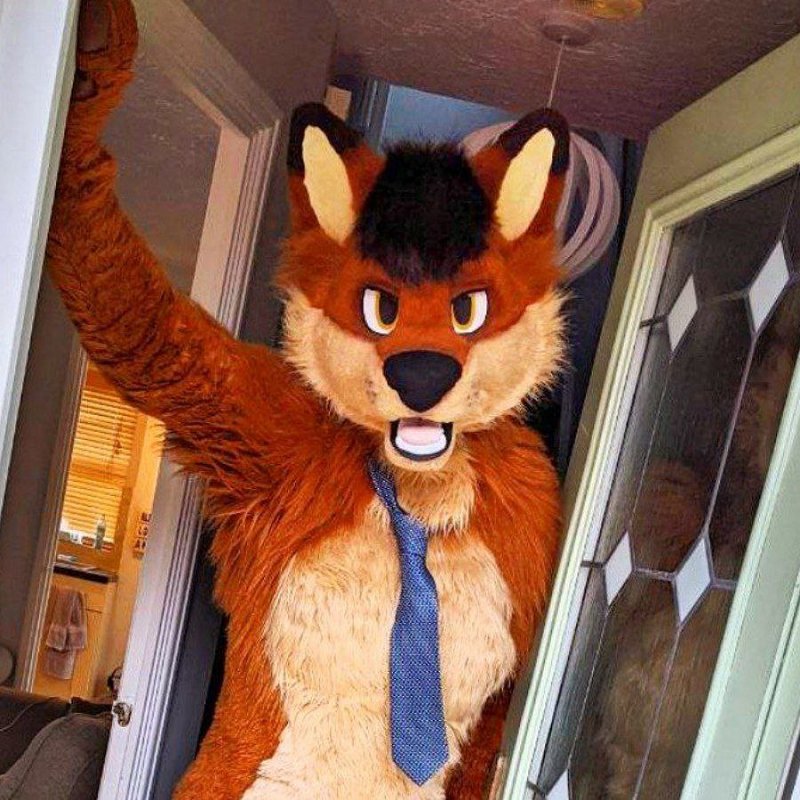 RustiDhole's tweet image. "Oh hi! You brought lunch 🧡"
(Spoilers: you're lunch!)

🪡 @MadeByMercury