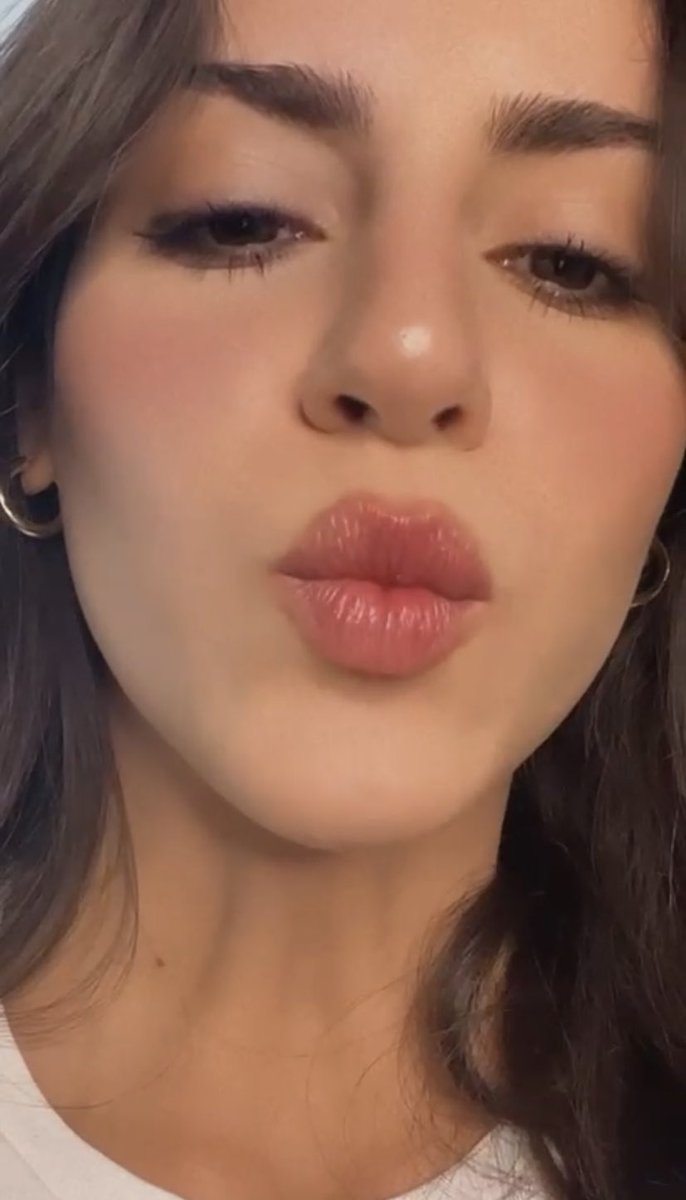 cfisabelasouza's tweet photo. Feliz #AngelsDay para vocês! Deixamos um recado especial da Isabela em nosso perfil do instagram contando um pouco mais sobre a Victoria, e na legenda também temos uma surpresa. Corram para conferir 🤍
🔗: https://t.co/BAptmuk1HK https://t.co/ffrg9DLg3H