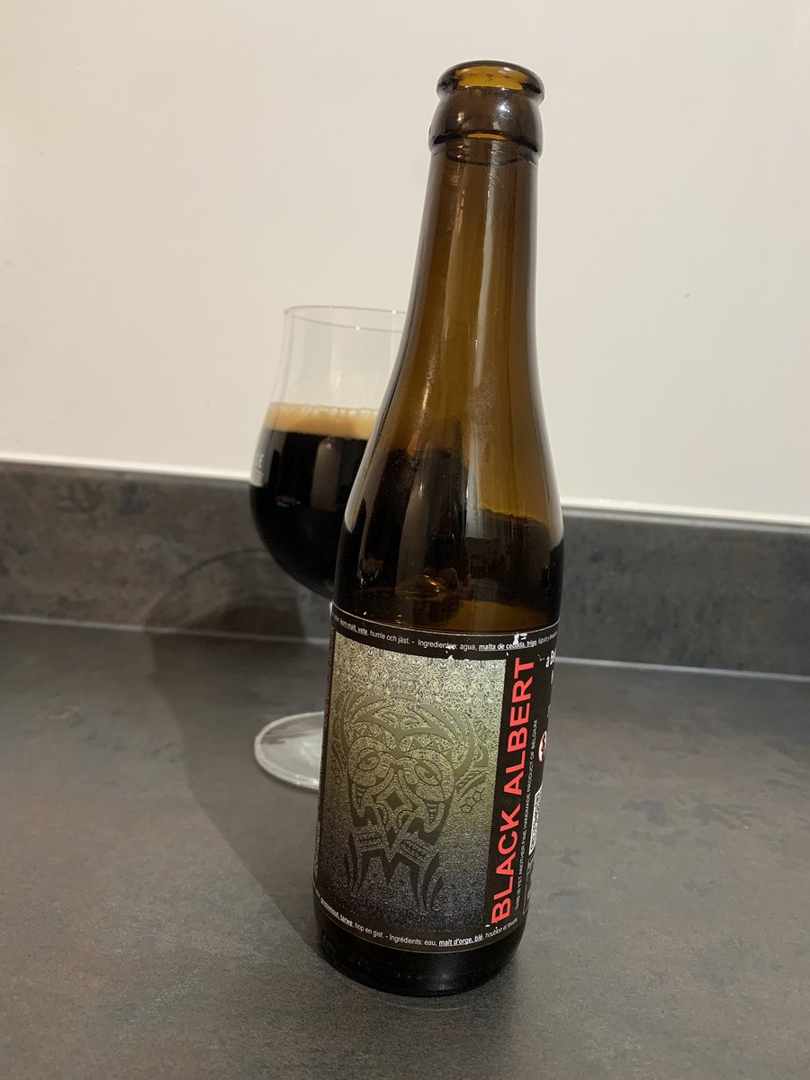 BeerOClockShow's tweet photo. // #CellarSunday // 16 Oct 22
@struise Black Albert (2021)
An absolute delight to drink. Caramel sweetness, subtle chocolate & coffee hints on an easy finish
Cheers @EwanRCD for the birthday gift 🍻 https://t.co/EVd8p5oDiK