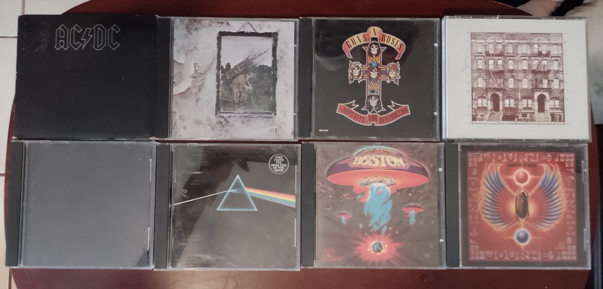 Black Album de @Metallica, Dark Side of the Moon - @pinkfloyd, @bostonband Debut y Greatest Hits de @JourneyOfficial . @edwinfp2014 @DrDark_Angel @DrHugoStrangeMD @Aldoro @PaulaDevotee @allen_marple @Mikehomeseller @mtahmisian24 @iantheCROAT @titletownusa73 @007DBindaBC