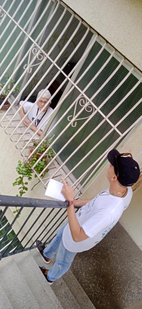 DavidCedg's tweet photo. El día de ayer #15DeOct se realizó una actividad casa x casa en la parroquia El Valle aqui en #Caracas , donde la @JAD_Caracas1 y el equipo parroquial del valle transmitimos ese mensaje de fuerza y esperanza de que con @ADVenezuelaa se vive mejor !
@adbernabe
@MAELECAD_VE https://t.co/e7QqwRydg5