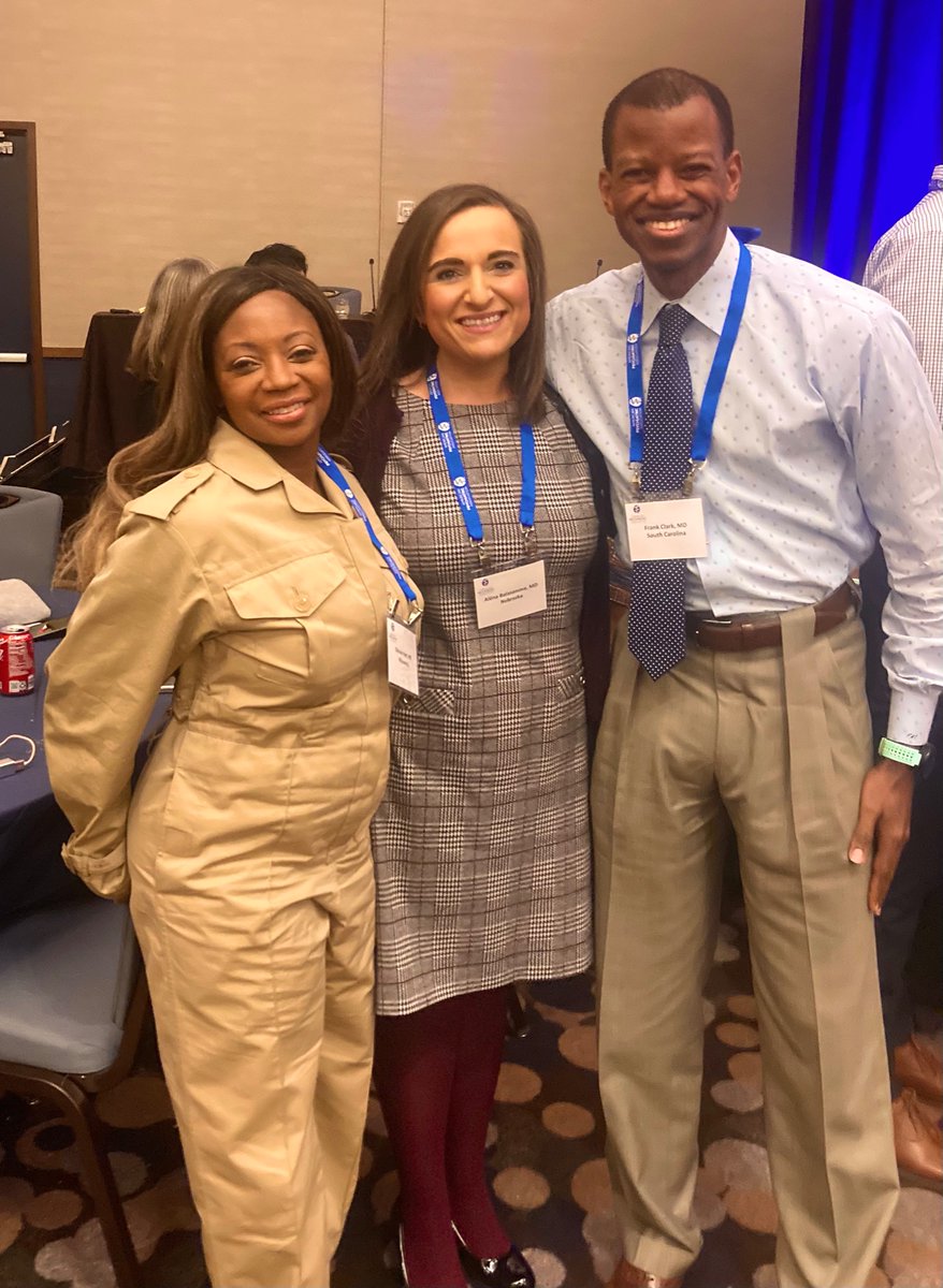 With @lildocd and @tapkidmd 2 leading & inspiring psychiatrists on the advocacy front! Learning from friends & peer mentorship = priceless! #APASAC22 @APApsychiatric