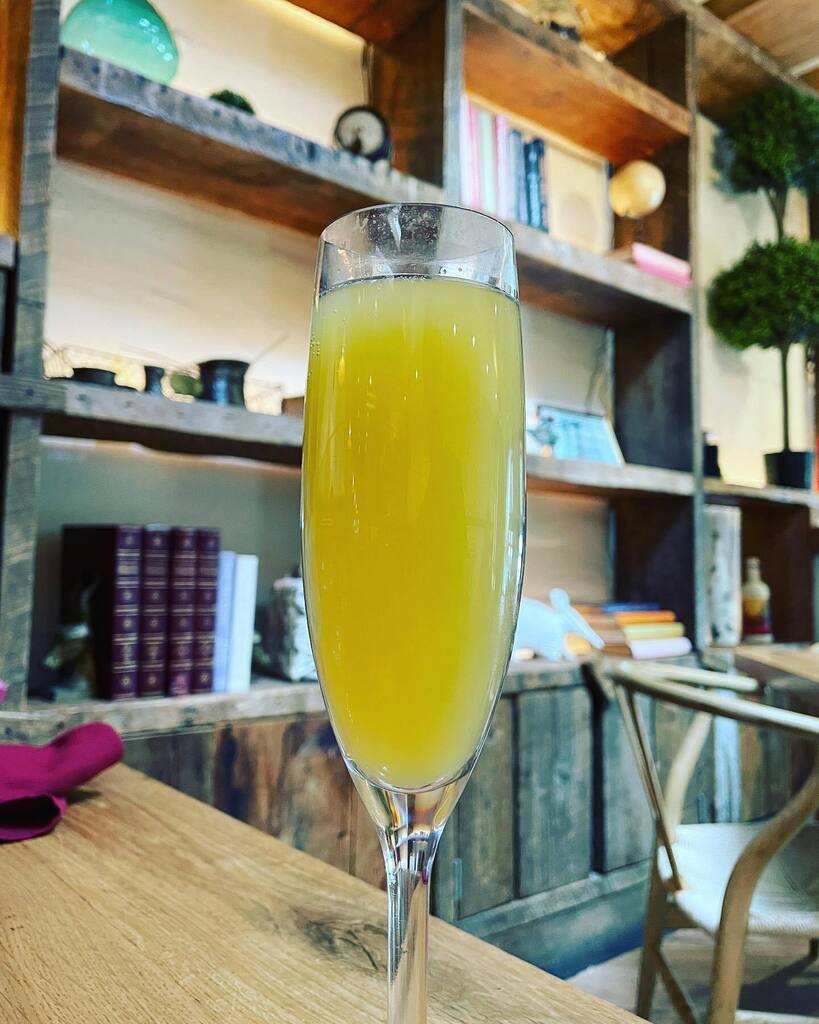MJonTravel's tweet photo. Brunching at @ambar_restaurants #dc. You should be too. #dcrestaurants #barracksrow #8thstreet @barracksrow https://t.co/lbMDOs0FgO https://t.co/QXJ5JF0cAE