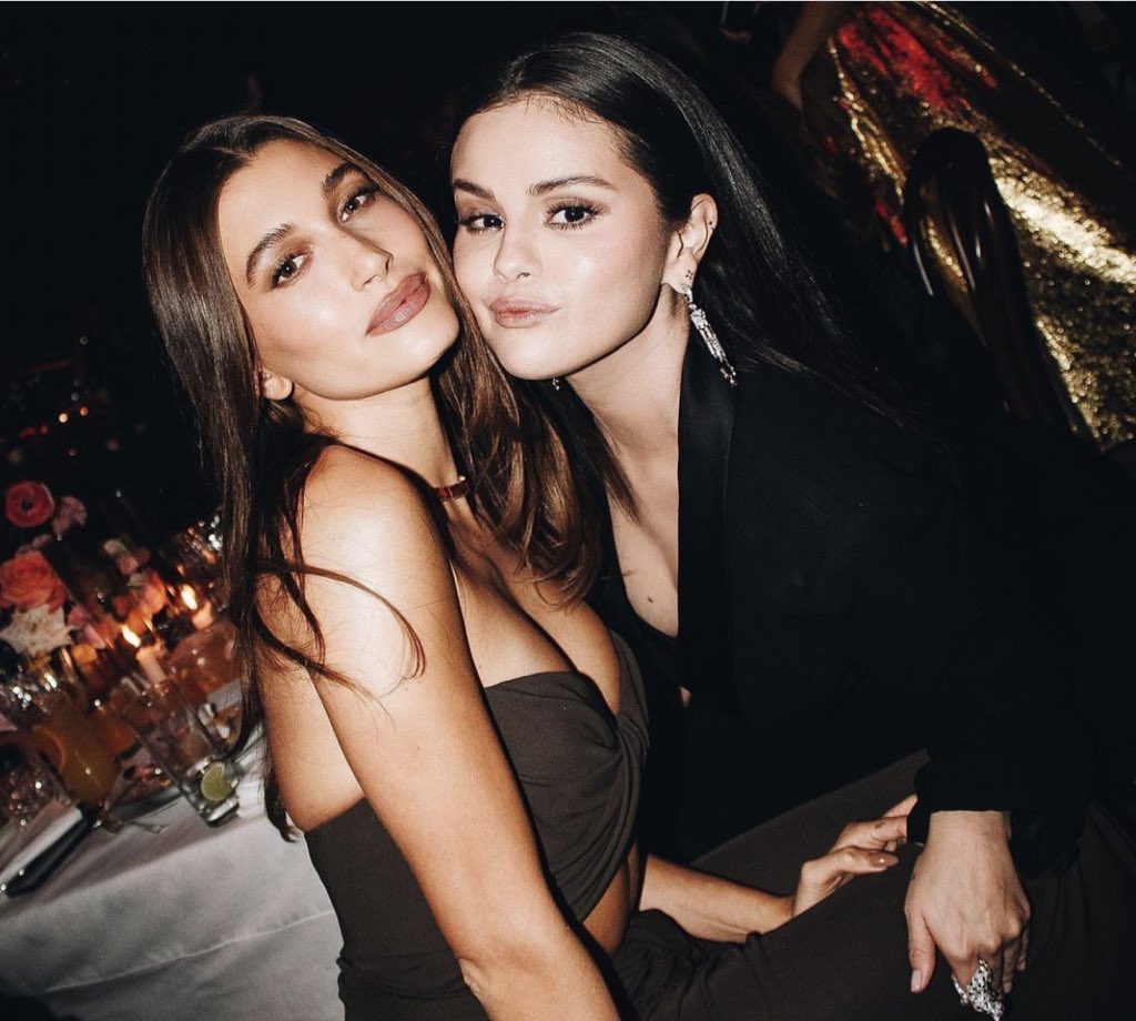 biebbsspurpose's tweet photo. Selena and Hailey together. This just made 2022. https://t.co/nxYTUqKWdl
