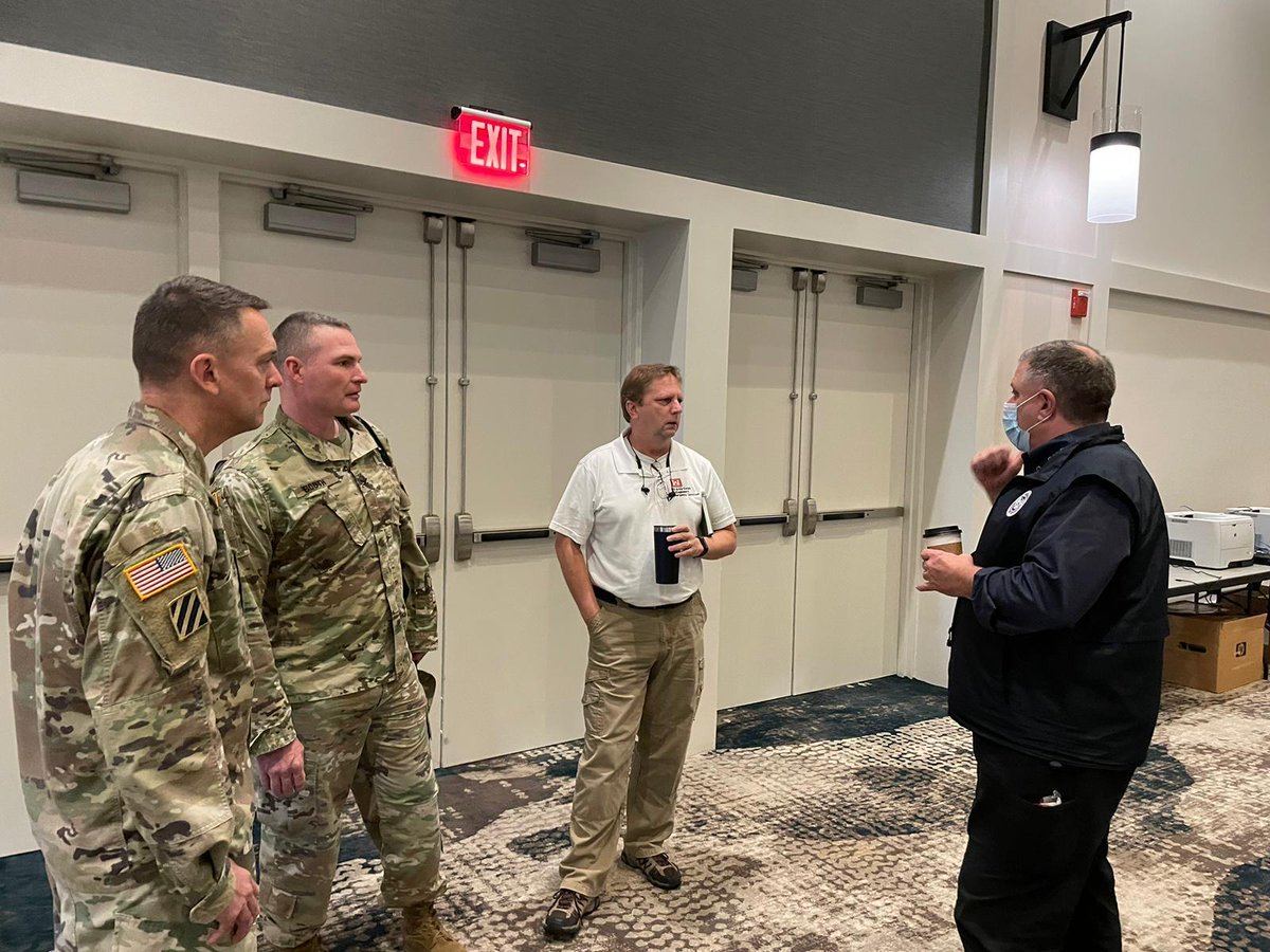 USACEHQ's tweet photo. (L-R) @norfolkdistrict Commander, Col. Brian Hallberg, @JaxStrong Commander Col. James Booth, and Tony Hill, #ESF3 Team Lead, discuss joint @fema / #USACE Hurricane #Ian recovery efforts with FEMA Federal Coordinating Officer Tom McCool, October 15. Courtesy photo @AtlantaCorps https://t.co/NCsAkNUtrU