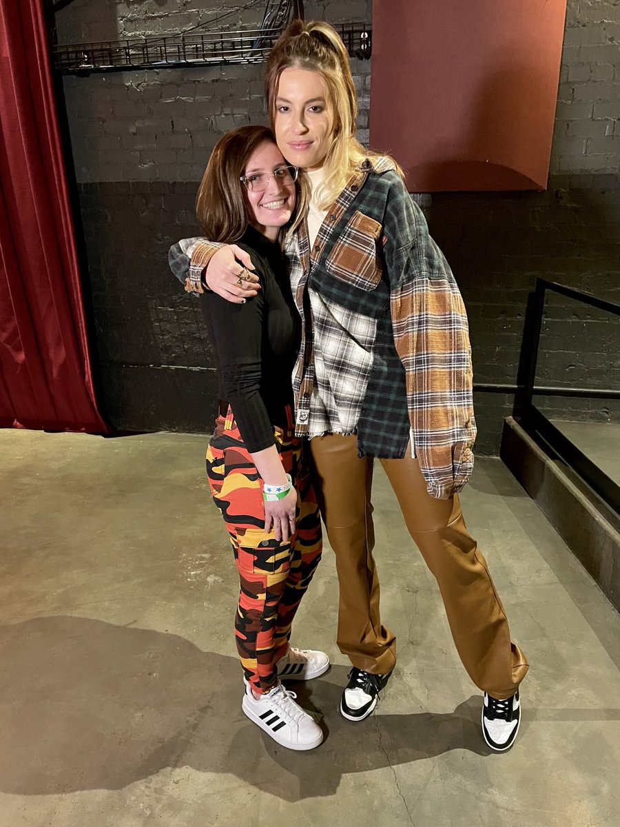 READY TO SEE YOU AGAIN TONIGHT <a href="/findingfletcher/">FLETCHER</a> 🖤🖤🖤