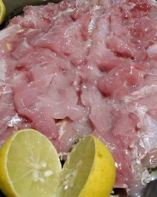 #اكلة_تعدل_المزاج
أظن مفيش احسن من الطبق دا يعدل مزاج اي حد يالهوي مع بصل ولمون وشبسي وأربعين رغيف عيش وعيش بقى يا معلم