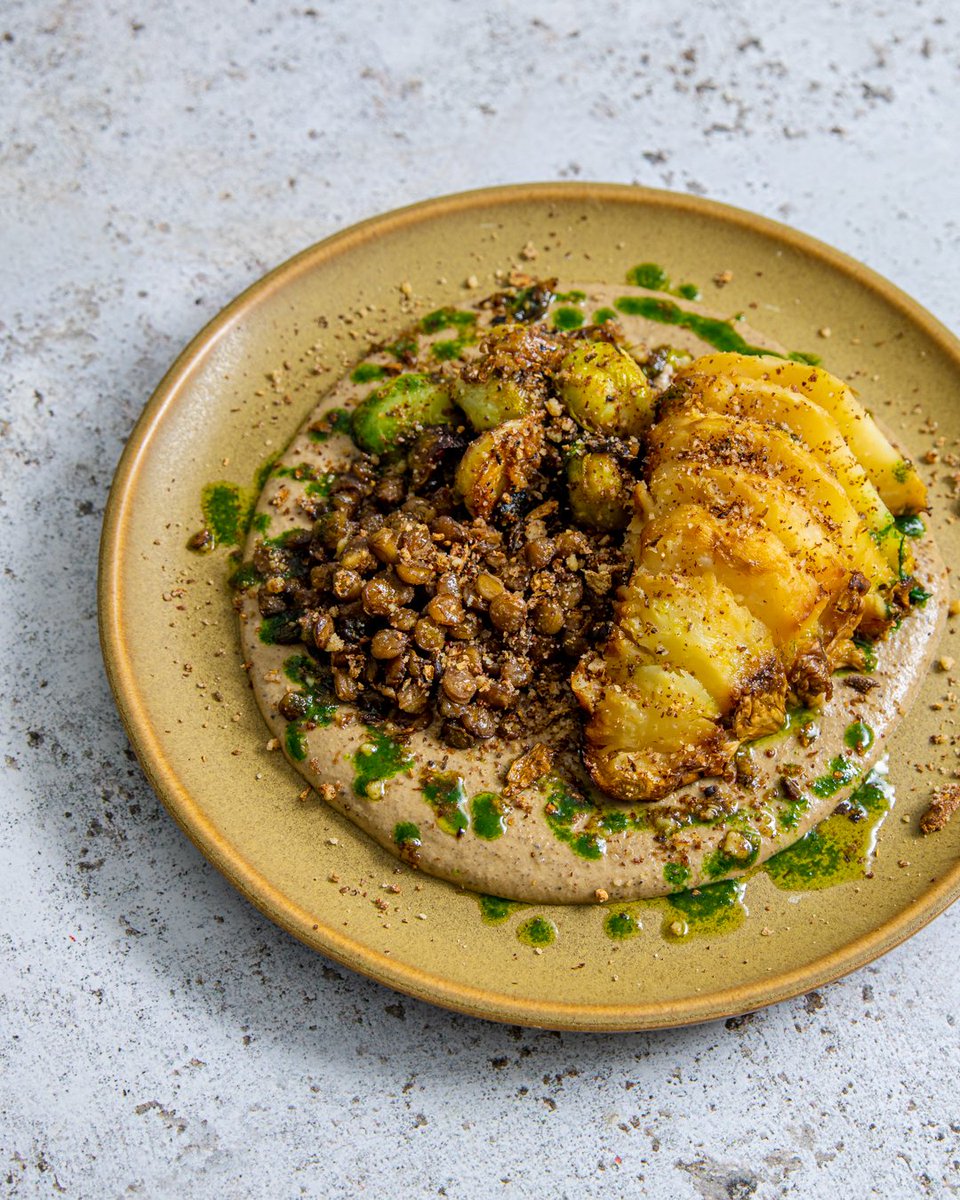 JPLongland's tweet photo. HI TWITTER. I'm hosting a really cool (totally plant based) supper club with my pal Clara on Thursday, 27th October in London fields! and I'd love it if you would come and or spread the word. It's a communal table/ open kitchen  so itll be a vibe! 

https://t.co/X3duOHs5Ck https://t.co/wVKEkckeak