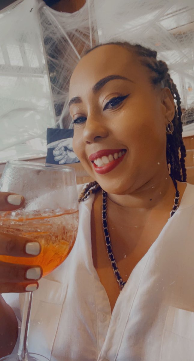 kamroye's tweet photo. In my bag #40fly #birthdaybehavior #cheers https://t.co/z1deuAqEmy