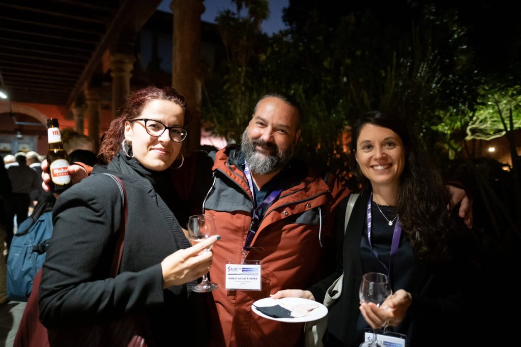 _PacostA_'s tweet photo. Sharing some wonderful time (and beers) at #SHIFT22 congress in Tenerife, with amazing scientists: AKA @sheilitat & @NanoLightLab 🥰 https://t.co/R2vBOIL6SK