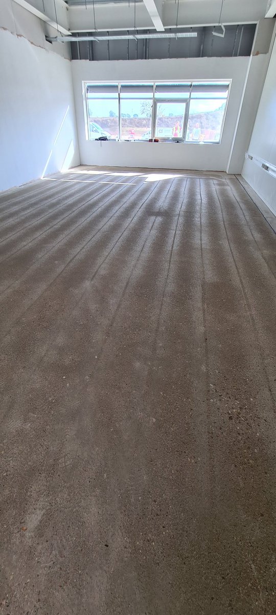 unlimitedfloors's tweet photo. Polished concrete needs a profile for the smoothing compound to adhere, here we had the floor shotblasted, followed by the @ARDEXUKFlooring 'sandwich', screed/dpm/screed with NA. Prep is key👌
@ThePrepGroup
#flooring #ardex #screed #floorprep https://t.co/FaV9LFG5S9