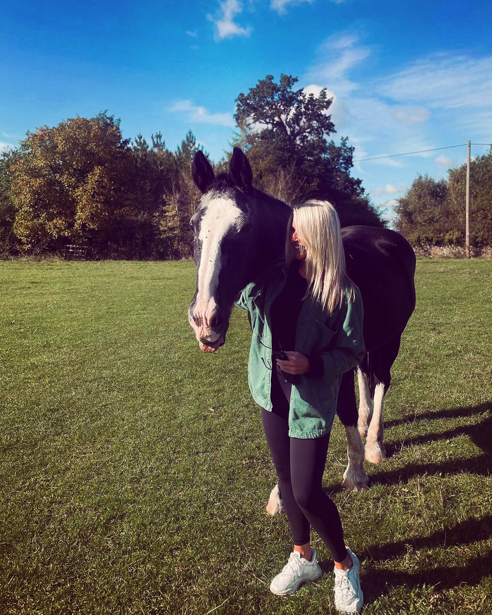 Throwback to last weekend ☀️🐴