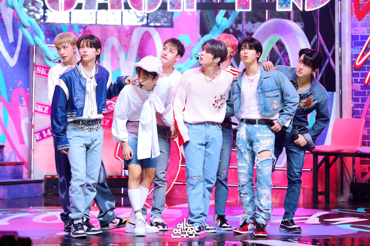 Stray Kids se une a BTS como los únicos actos coreanos de la historia en encabezar el chart de Billboard 200 en un solo año y en entrar al chart al menos dos veces seguidas!