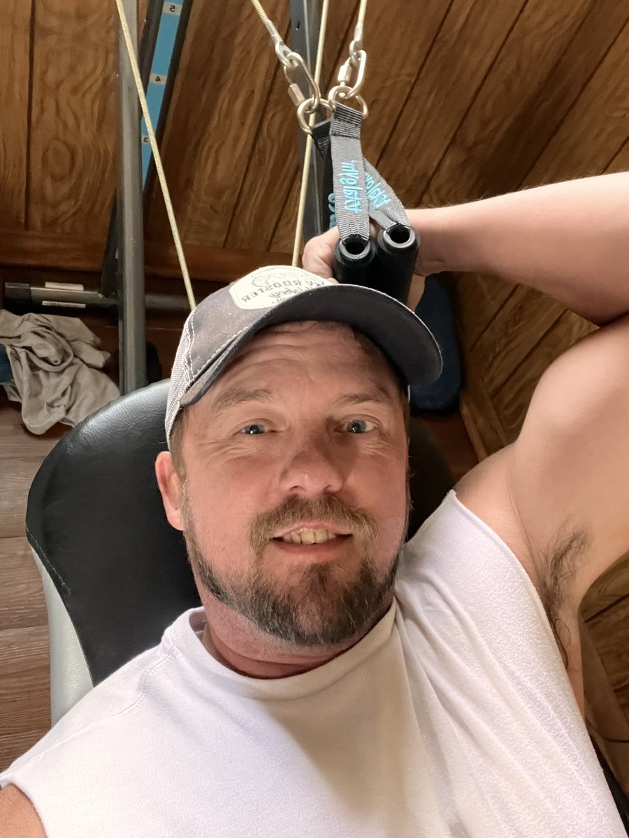 JdSlye's tweet photo. Is 44 too old for some twitter love?? 😁 https://t.co/P1MQ8WyDDz