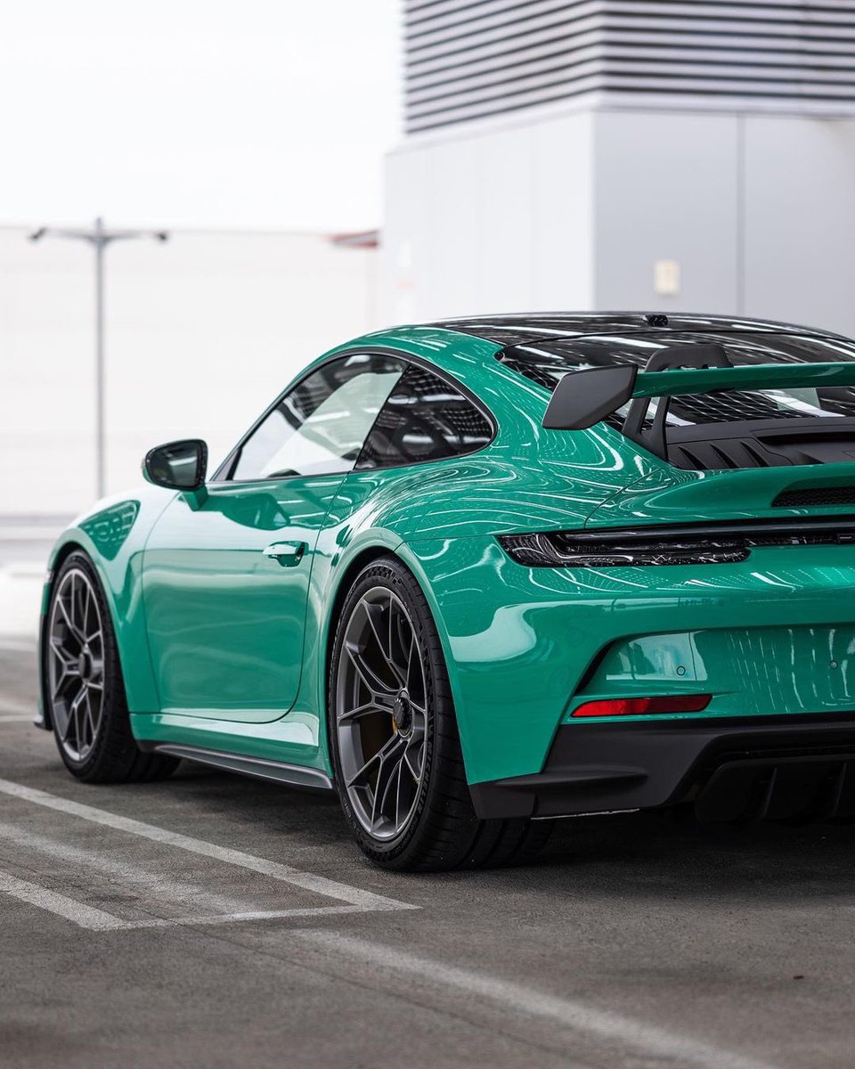 porsche_light's tweet photo. Perfect color? https://t.co/lZceil8GIR