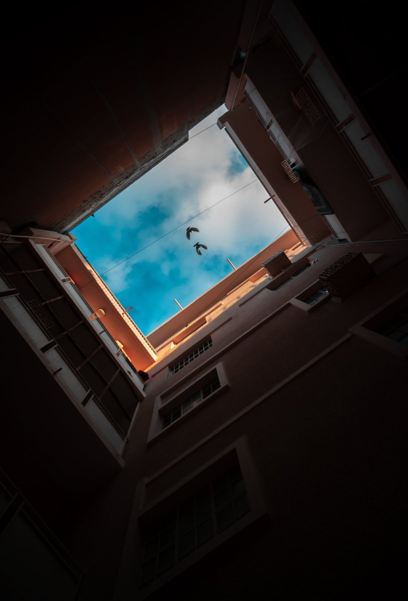 myahya09's tweet photo. A little bit of color, for a change.

New set taken during several street walks in Manama, including a recent one with @ikhurramsalman and @AmyAlshaikh

#Leica #Streetphotography #LeicaM10 https://t.co/d1VAFOJdgm