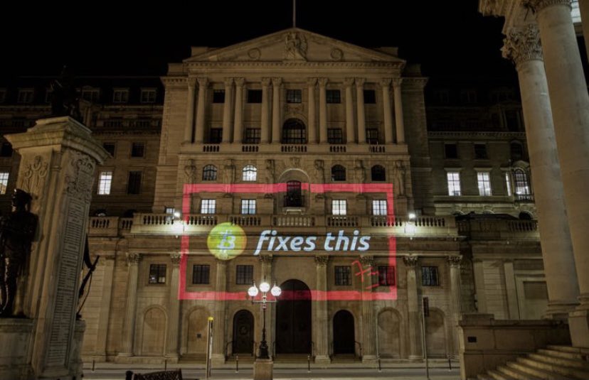 Projected on the Bank of England last night lol - whoever did this is iconic 😂