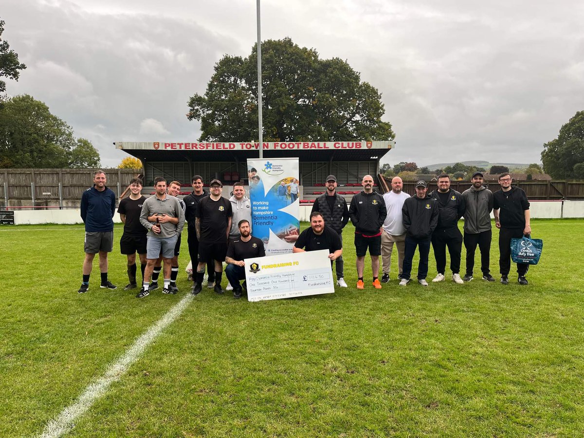 Fundraising_FC's tweet photo. What an amazing day. Game finished 3-3 Massive thank you thank everyone who donated and helped sort the day out without you this isn't possible. Thank you to everyone who came and help raised a massive £1114 for dementia hampshire uk 💛⚽ @SolentSports thanks for the game https://t.co/EMNWFzxf51