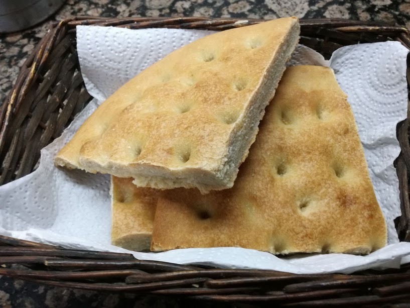 chary_serrano's tweet photo. Pan torta de aceite, para el World Bread Day 2022
#Diadelaalimentacion #DiaMundialDelPan
#wbd2022 #worldbreadday #worldbreadday2022.
@kochtopf
https://t.co/WAZMF4cnvx
#NosotrosLosMagicos @cocinillasccf https://t.co/lDd5UcQpvj