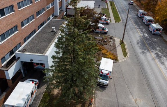 High volumes and long wait times in the hospital 🚑please make the right call! We are delayed in response to to non emergency calls. Save 911 for true emergencies  (photo <a href="/local231opseu/">OPSEU 231</a> )