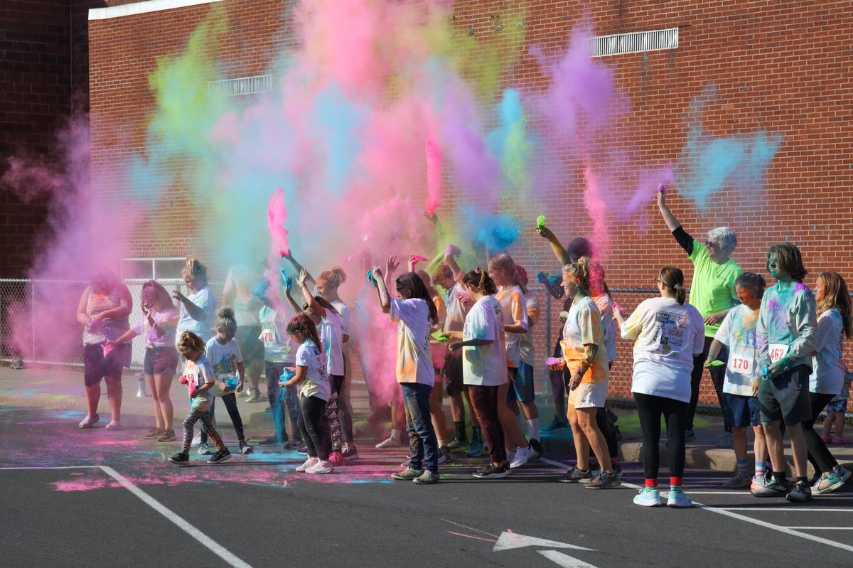 SSADD held their annual 5k/10k &amp; color run today. It’s a great event for the community and glad it was brought back since their last hosting of this event in 2019! <a href="/jyurka/">Mr.Y</a> <a href="/MaggieMcNamara7/">Maggie McNamara</a> <a href="/MissRogan2/">Katie Rogan</a> <a href="/ebullock30/">Eben Bullock</a> <a href="/sidneyathletics/">sidneyathletics</a>