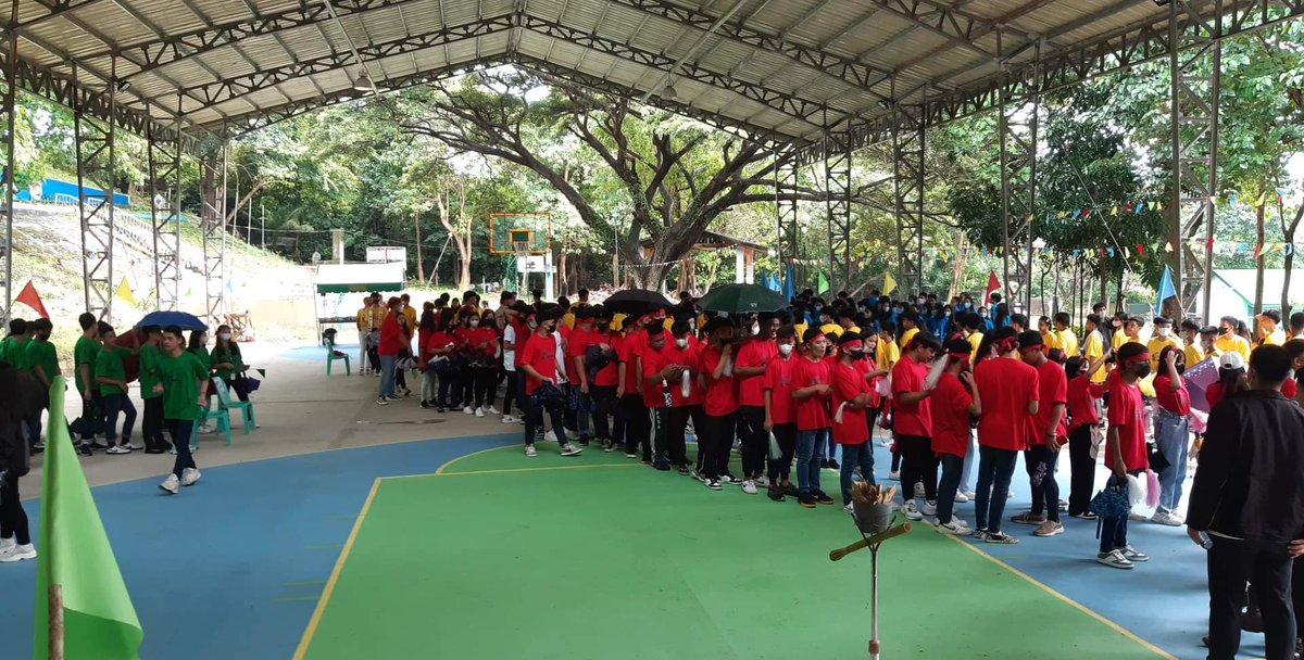 SRHSInc1969's tweet photo. [📸🗑FEAST CELEBRATION PHOTO DUMP]

LOOK: The #SoaringArchangels are now situated in the SRHSI Multi-Purpose Hall and preparing for the Grand Parade. They wear their respective family shirts: Yellow Listeners,Green Discerners, Blue Journeyers, and Red Diaconia. https://t.co/SjQspTywa9