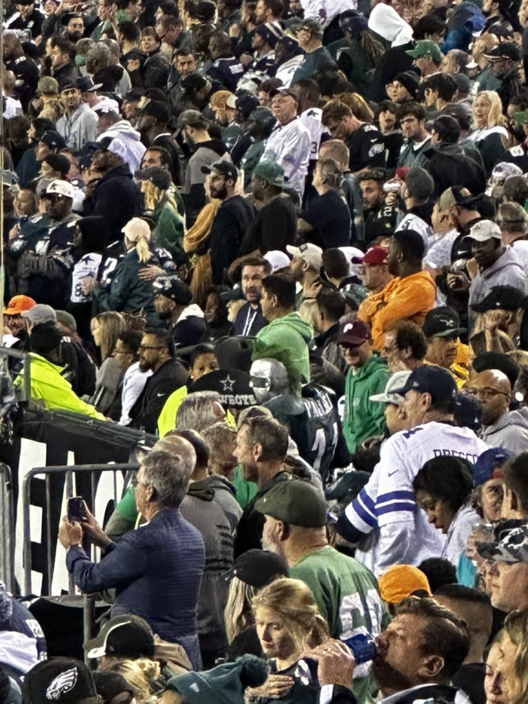 _AllAboutBill's tweet photo. @ThePhillySG 

I see you 😂 https://t.co/zDXWmRdOJT