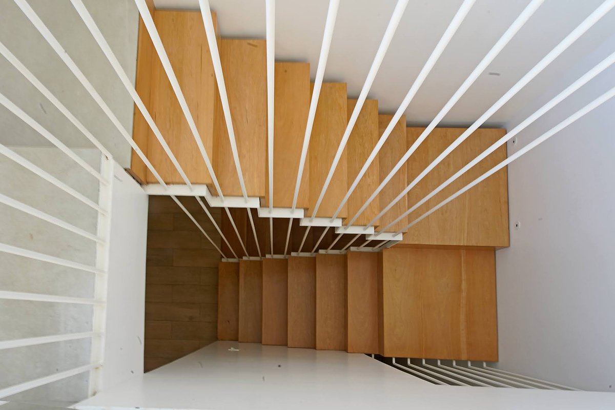 tomas_tarnofsky's tweet photo. @INTERIORHUB3 Also love the stairs. Remind me of one of our projects. Hope u like it https://t.co/5VN1f6eClf