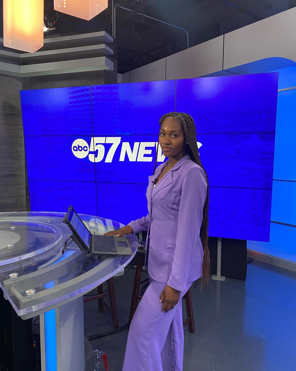 NajaWoodsTV's tweet photo. For the first time I decided to try a new hairstyle on air. The decision came with lots of anxiety because of the negativity that can surround braids especially being on television, but I’m learning to embrace changes along this news journey #blackreporter #reporter #news https://t.co/fbnvpvYzXR