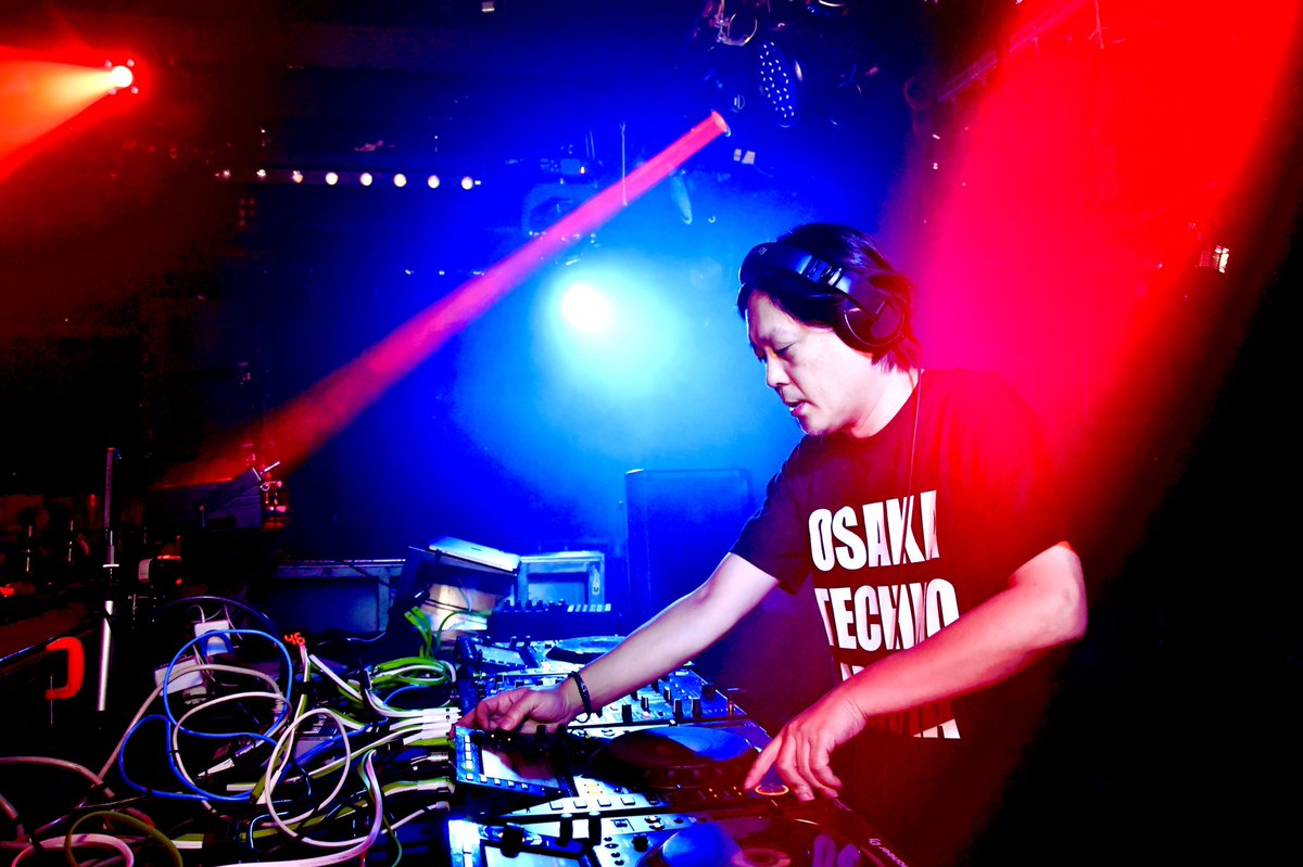 IKUSHIGE's tweet photo. Event Photo Shot !!

Techno Music
KEN ISHII

#JOULE #techno #osaka #japan

 #PHOTO #CLUB #KENISHII https://t.co/O5y0h56WZg