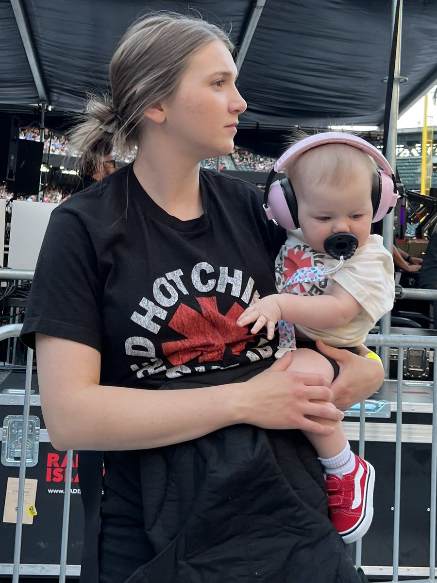 bob85226's tweet photo. @flea333 Happiest of Birthdays Flea!! Your passion, heart &amp; energy bring me so much joy. Today is also our granddaughter Reagan Jane’s 1st birthday. She’s already a fan and I love watching the raw, unfiltered reaction, happiness &amp; movement that music brings her. ✌🏼 https://t.co/UrF0cr7YbS