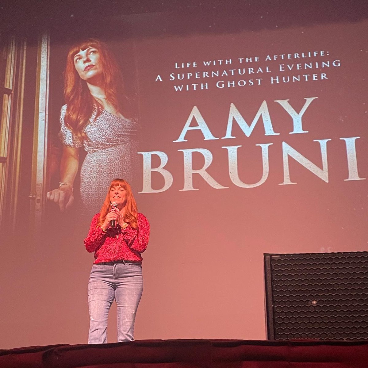 ghosteph's tweet photo. a #spooky #sunday with the coolest gingers i know! @colleenajenceleski7 💕👻 such a great time seeing @amybruni and the ghost bread 🥖 #ghost #paranormal #kindredspirits https://t.co/Gk2laFsPfk