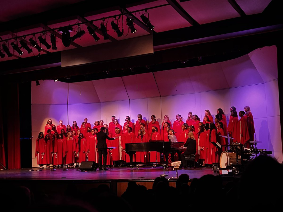 JHChoirHSD153's tweet photo. Fabulous concert by the HF Choirs! I loved the variety of music, how many kids were invested and seeing the James Hart alums! #musiceducation #hfhs #choirkids https://t.co/dX0d9hMyjv