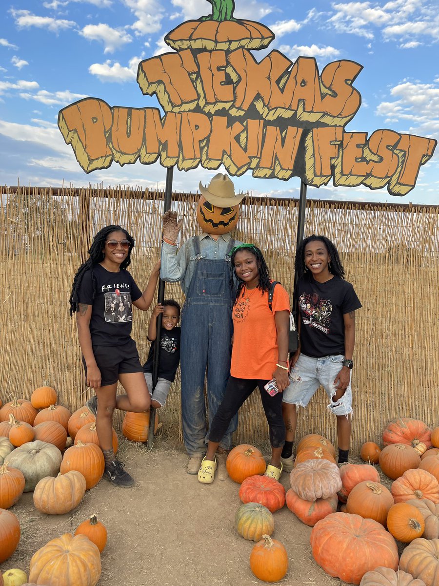 xojo_the3rd's tweet photo. Sunday, Oct 16 🎃🎃 https://t.co/M5WL9P3RgE